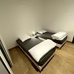 Les Du Manoir 2 Nyaraló