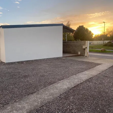 Les Du Manoir 2 * Le Manoir (Calvados)