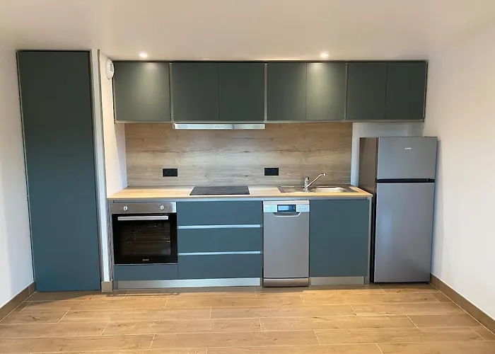 Les Du Manoir 2 * Le Manoir (Calvados)